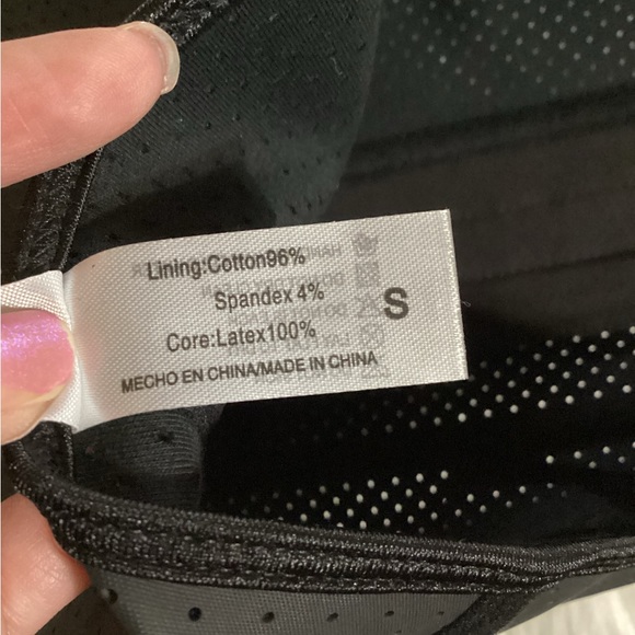 Yianna waist trainer size small black - Picture 7 of 7